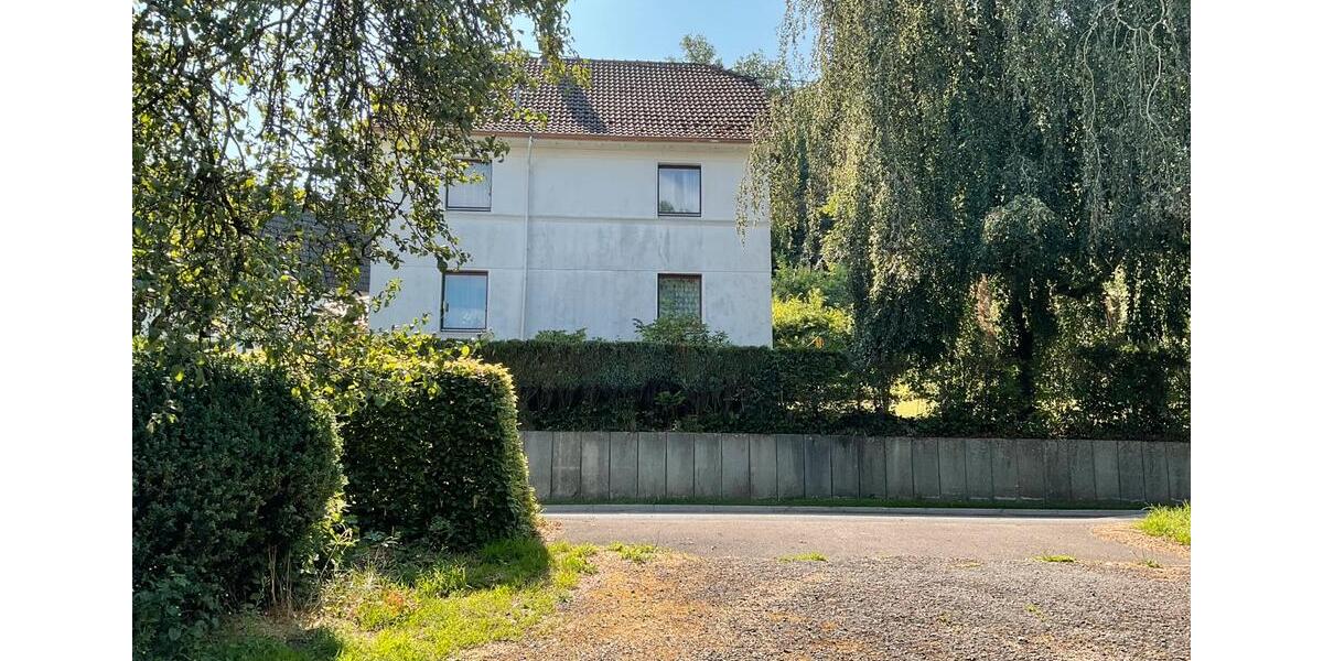 Einfamilienhaus Waldbröl - 8 Zimmer, 150 m&sup2;, 220.000&euro; | Angebot:26061112