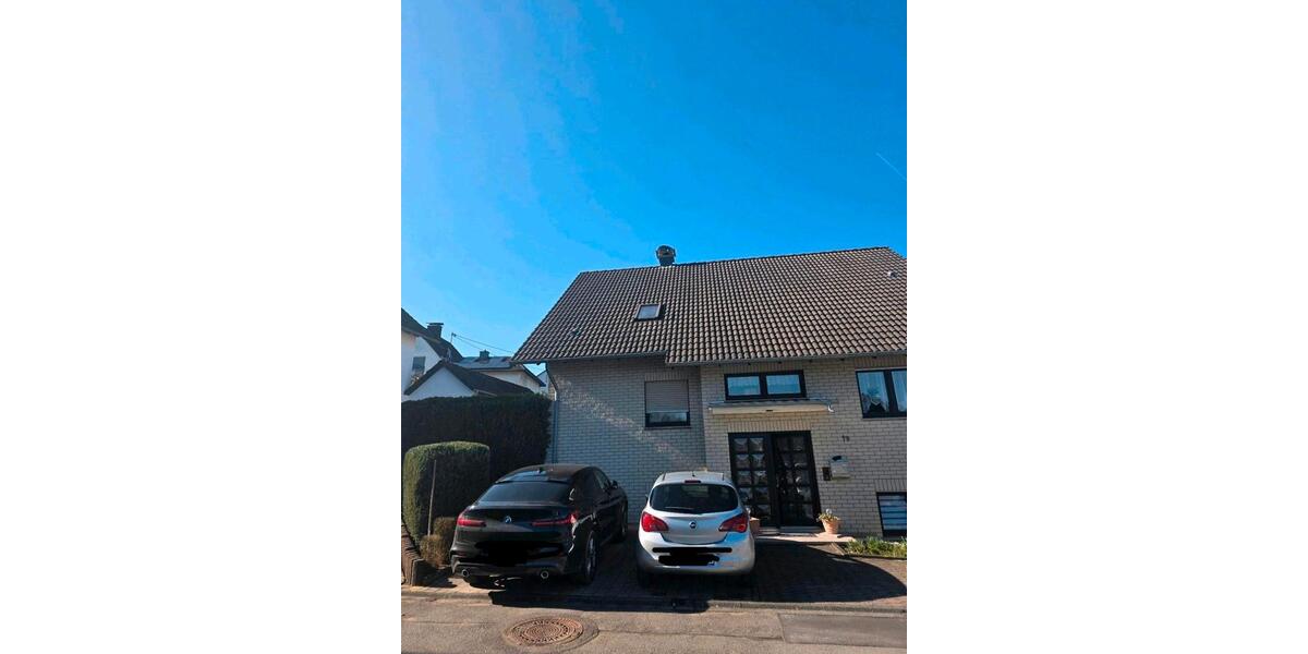 Dachgeschoßwohnung Gummersbach - 3 Zimmer, 75 m&sup2;, 750&euro; | Angebot:25862473