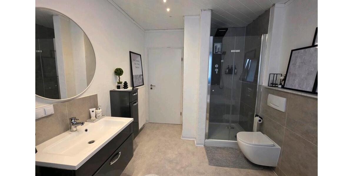 Einfamilienhaus Kierspe - 9 Zimmer, 215 m&sup2;, 529.000&euro; | Angebot:27075117