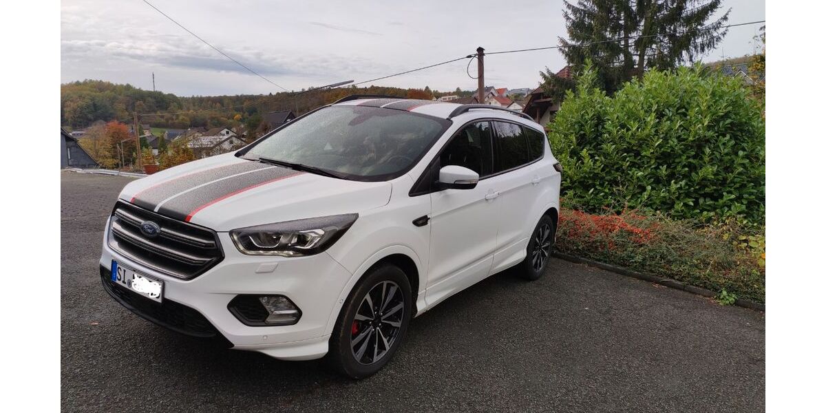 Ford Kuga 115.000 km 16.500 &euro; Freudenberg 57258