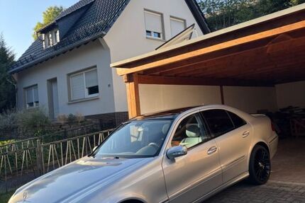Mercedes-Benz E 240 142.300 km 6.000 &euro; Waldbröl 51545