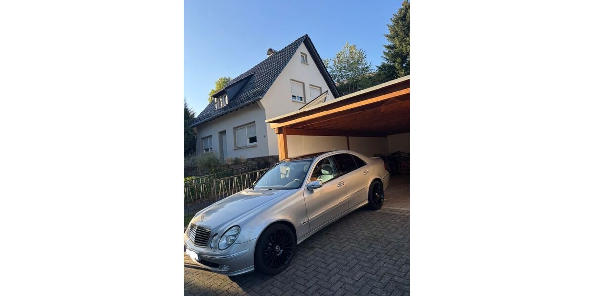 Mercedes-Benz E 240 142.300 km 6.390 &euro; Waldbröl 51545