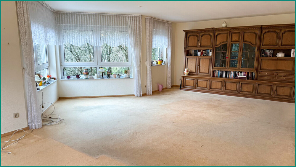 EINFAMILIENHAUS MIT EINLIEGERWOHNUNG UND GARAGE IN SCHÖNER WOHNLAGE VON RADEVORMWALD - Einfamilienhaus Radevormwald | Angebot:26560835