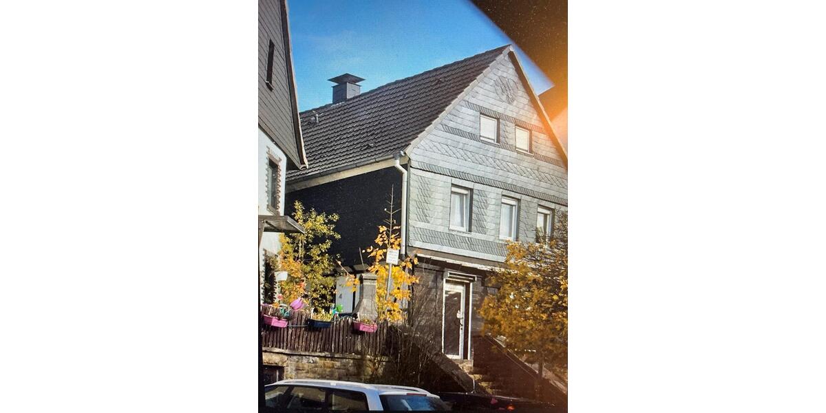 Mehrfamilienhaus, Wohnhaus Radevormwald - 6 Zimmer, 155 m&sup2;, 195.000&euro; | Angebot:26504735