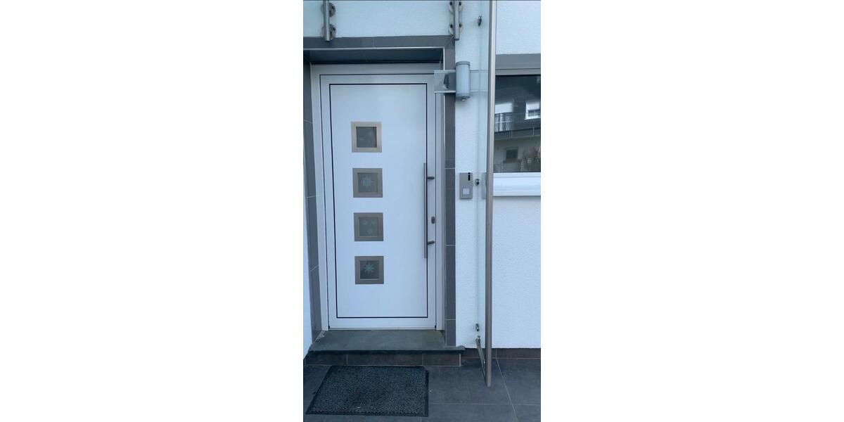 Einfamilienhaus Hückeswagen - 6 Zimmer, 300 m&sup2;, 719.000&euro; | Angebot:25992366