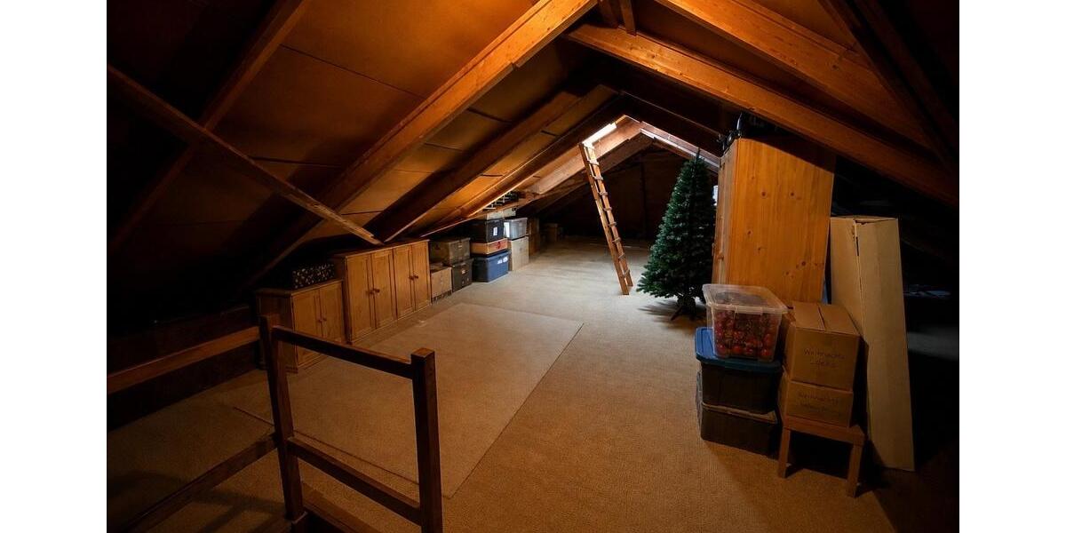 Einfamilienhaus Gummersbach Hepel - 6 Zimmer, 198 m&sup2;, 290.000&euro; | Angebot:27182932