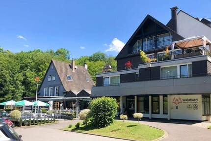 Gewerbeobjekt Wiehl Pfaffenberg - 3 Zimmer, 6.000&euro; | Angebot:25745170