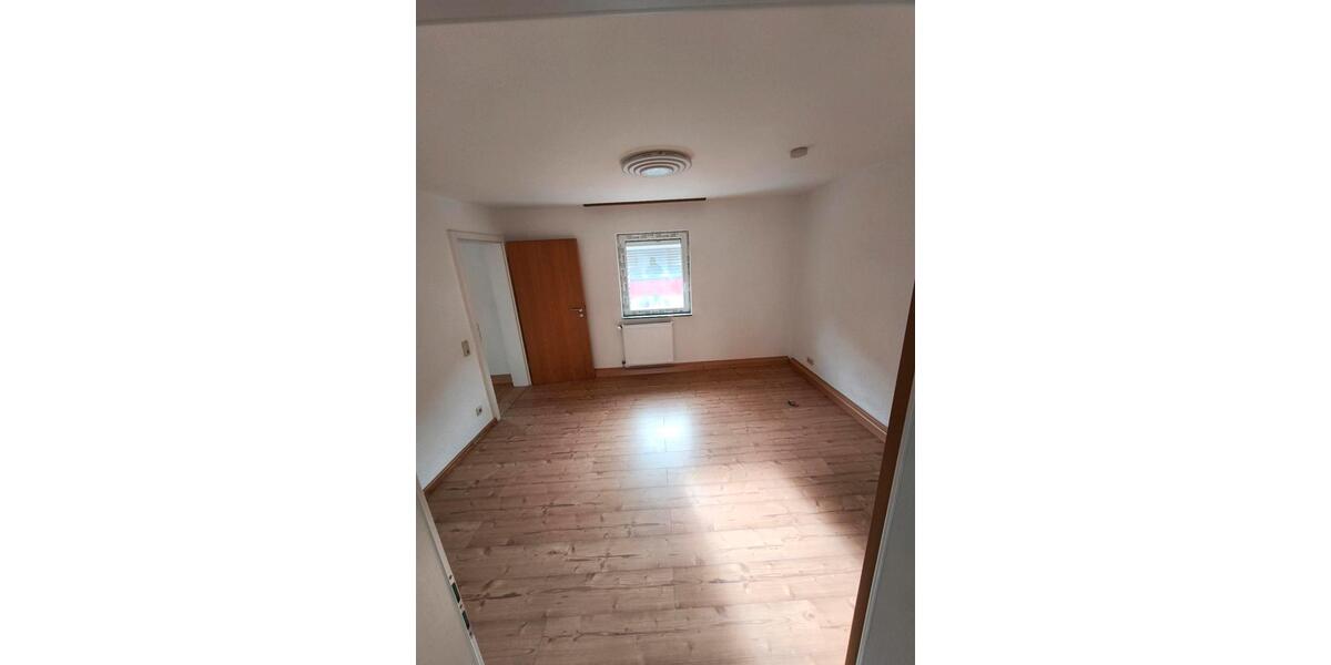 Etagenwohnung Wissen - 2 Zimmer, 70 m&sup2;, 560&euro; | Angebot:26522423