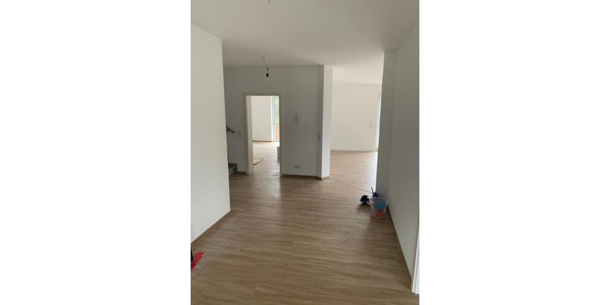Doppelhaushälfte Nümbrecht - 9 Zimmer, 268 m&sup2;, 475.000&euro; | Angebot:21692398
