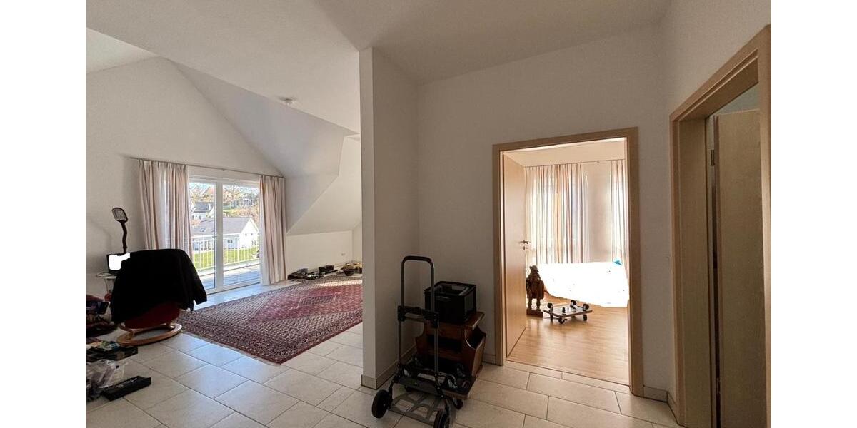 Dachgeschoßwohnung Reichshof - 2 Zimmer, 84 m&sup2;, 710&euro; | Angebot:25120735