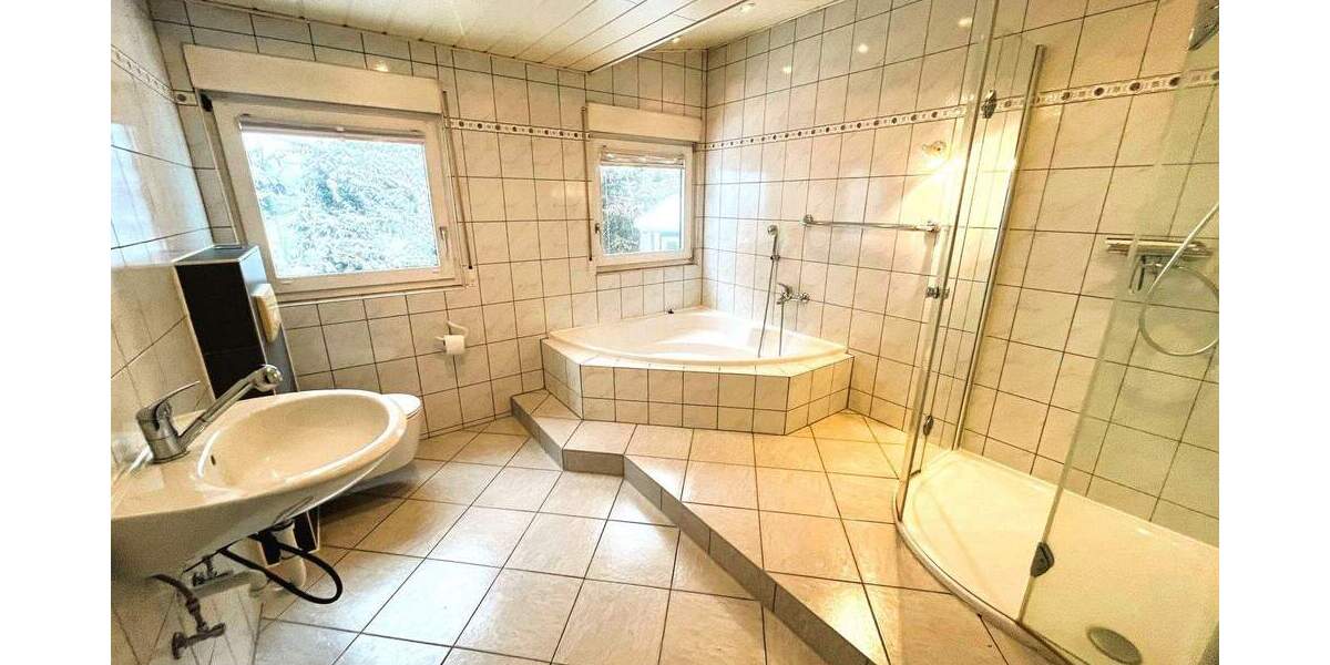 Einfamilienhaus Wiehl - 4 Zimmer, 152 m&sup2;, 349.000&euro; | Angebot:25796901