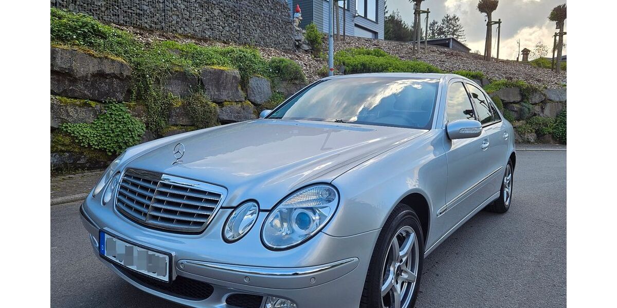 Mercedes-Benz E 240 158.680 km 4.890 &euro; Attendorn 57439