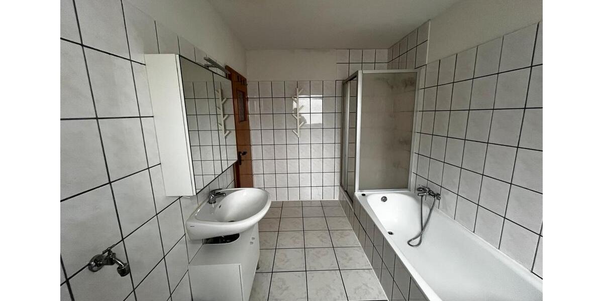 Etagenwohnung Gummersbach Berstig Süd - 2 Zimmer, 65 m&sup2;, 490&euro; | Angebot:25382885