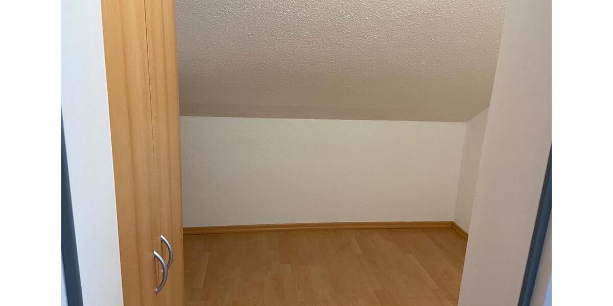 Dachgeschoßwohnung Plettenberg - 2.5 Zimmer, 78 m&sup2;, 546&euro; | Angebot:26446450