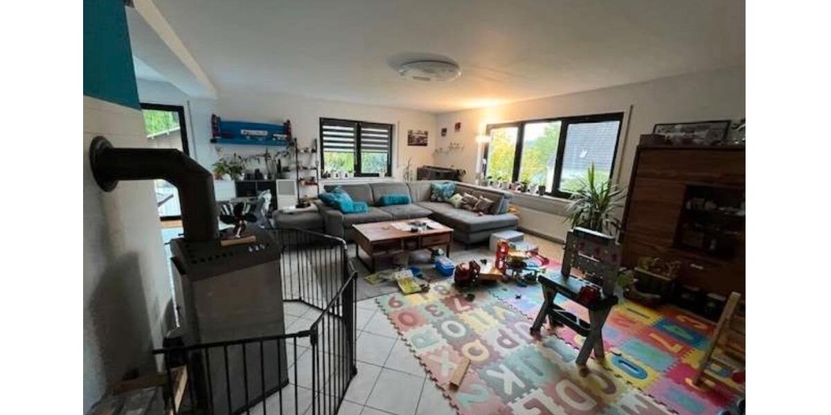 Einfamilienhaus Windeck - 4 Zimmer, 115 m&sup2;, 1.300&euro; | Angebot:25352182