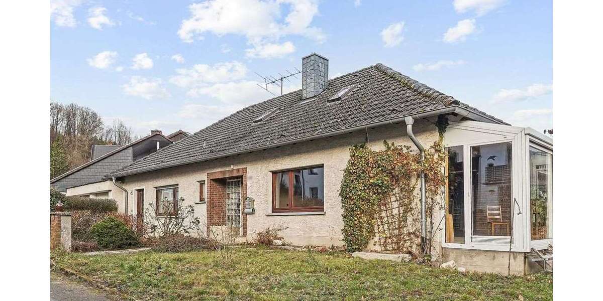 Einfamilienhaus Schalksmühle - 6 Zimmer, 182 m&sup2;, 299.000&euro; | Angebot:24360439