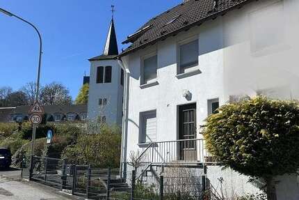 Haus Gummersbach Berstig Süd - 6 Zimmer, 136 m&sup2;, 229.000&euro; | Angebot:26080418