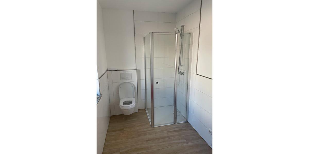 Doppelhaushälfte Nümbrecht - 9 Zimmer, 268 m&sup2;, 475.000&euro; | Angebot:21692398