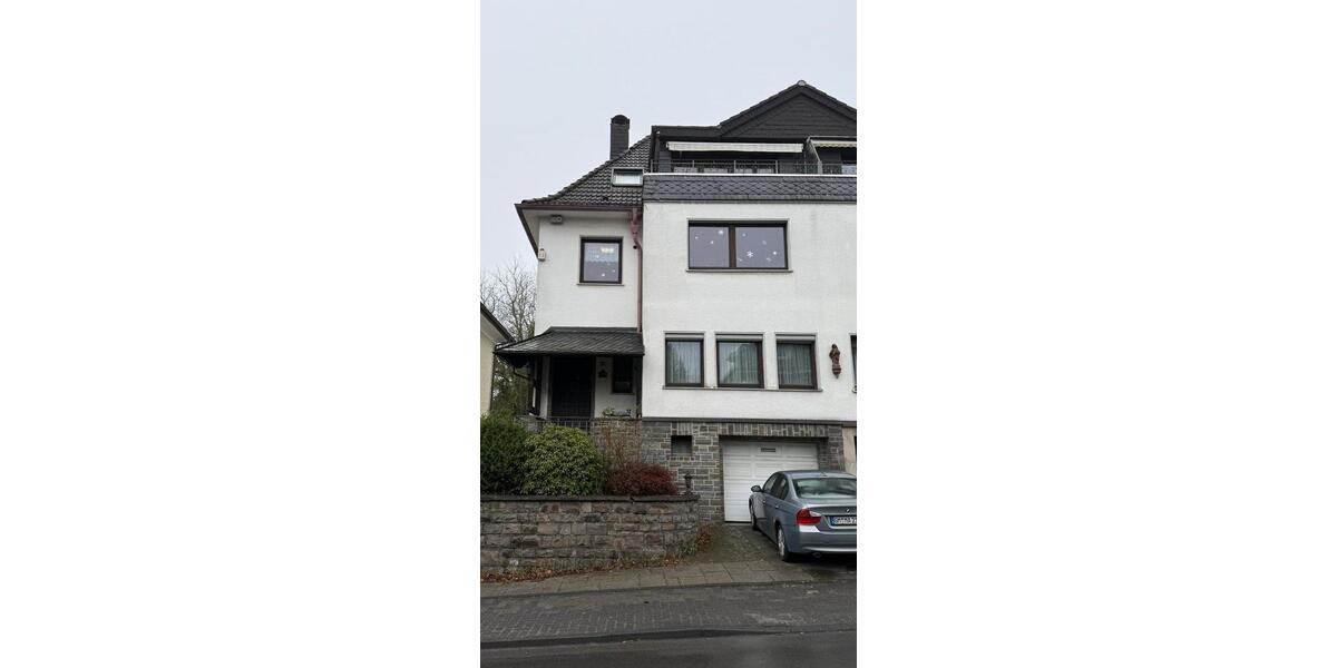 Doppelhaushälfte Waldbröl - 8 Zimmer, 183 m&sup2;, 299.000&euro; | Angebot:25830564