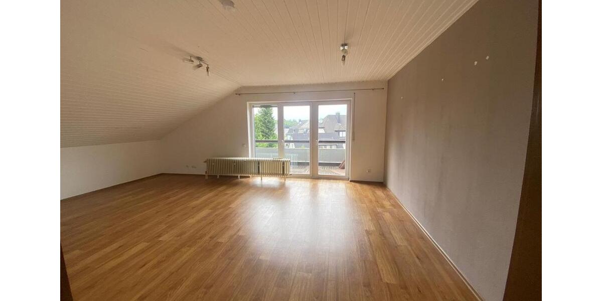 Dachgeschoßwohnung Meinerzhagen - 3.5 Zimmer, 79 m&sup2;, 870&euro; | Angebot:26040289