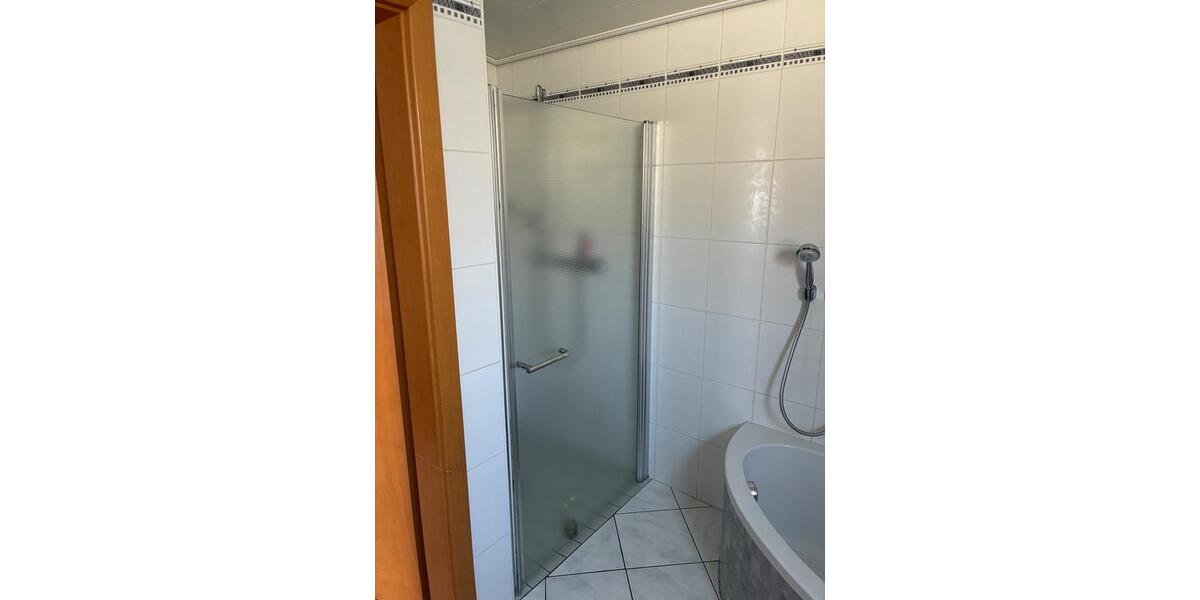 Erdgeschoßwohnung Wenden - 2 Zimmer, 92 m&sup2;, 1.070&euro; | Angebot:27619602