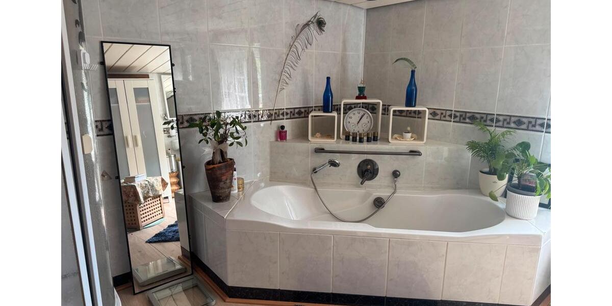 Einfamilienhaus Freudenberg - 9 Zimmer, 180 m&sup2;, 295.000&euro; | Angebot:27440684