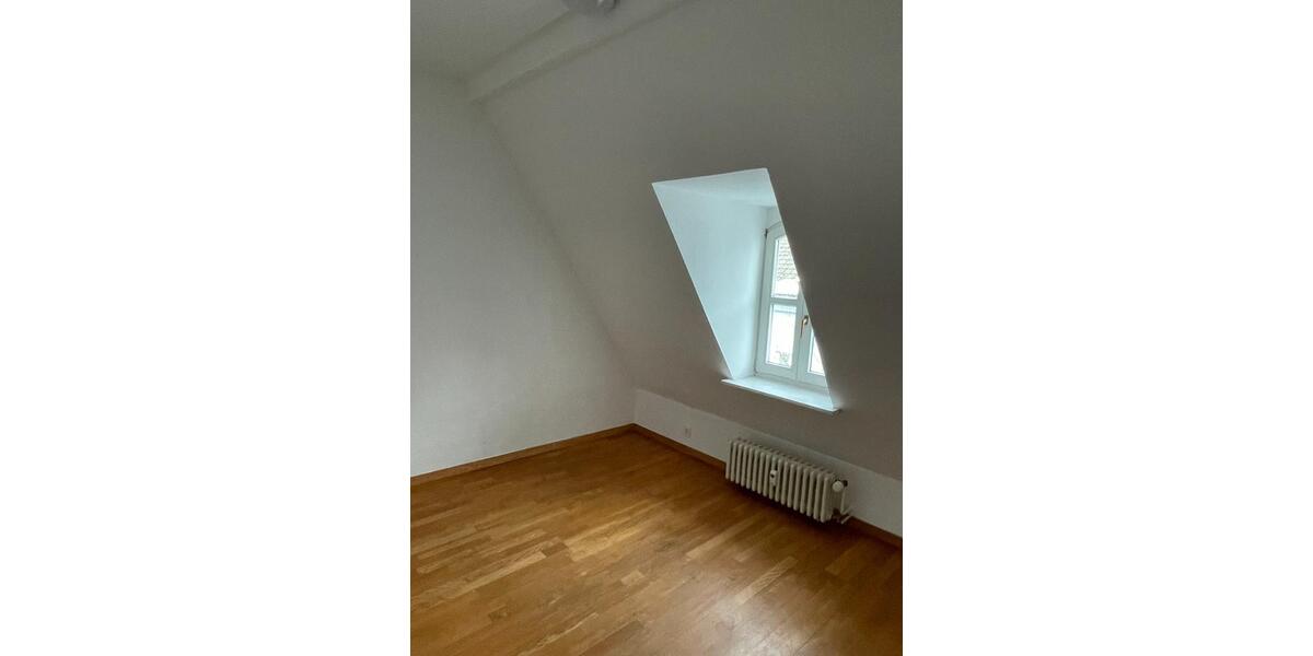 Dachgeschoßwohnung Lüdenscheid - 3.5 Zimmer, 88 m&sup2;, 700&euro; | Angebot:24864412