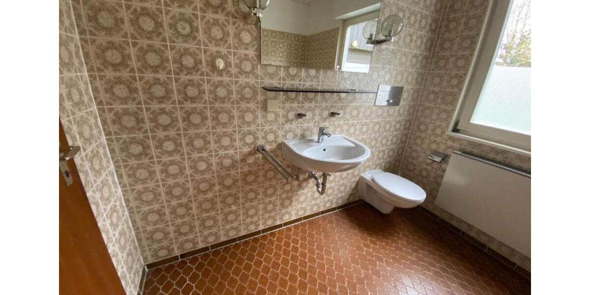 Einfamilienhaus Gummersbach Berstig Süd - 5 Zimmer, 150 m&sup2;, 1.000&euro; | Angebot:25371516