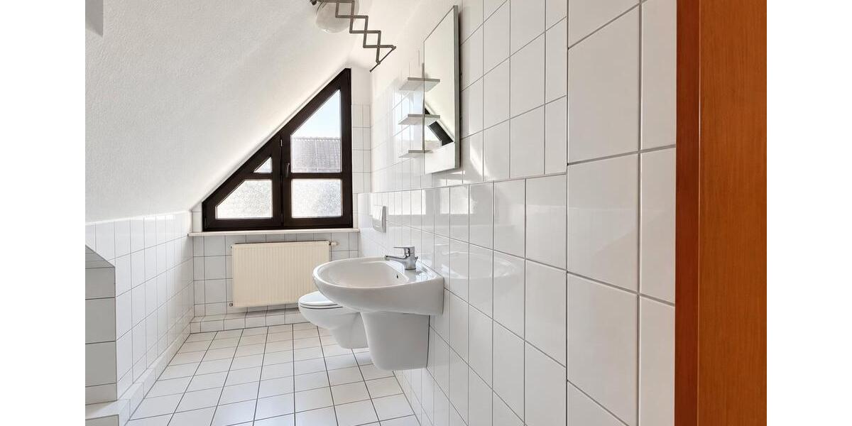 Dachgeschoßwohnung Attendorn - 2 Zimmer, 40 m&sup2;, 420&euro; | Angebot:27582582