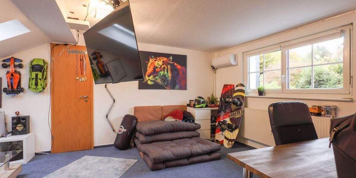 Mehrfamilienhaus, Wohnhaus Lüdenscheid Stüttinghausen - 9 Zimmer, 349 m&sup2;, 419.000&euro; | Angebot:25688973