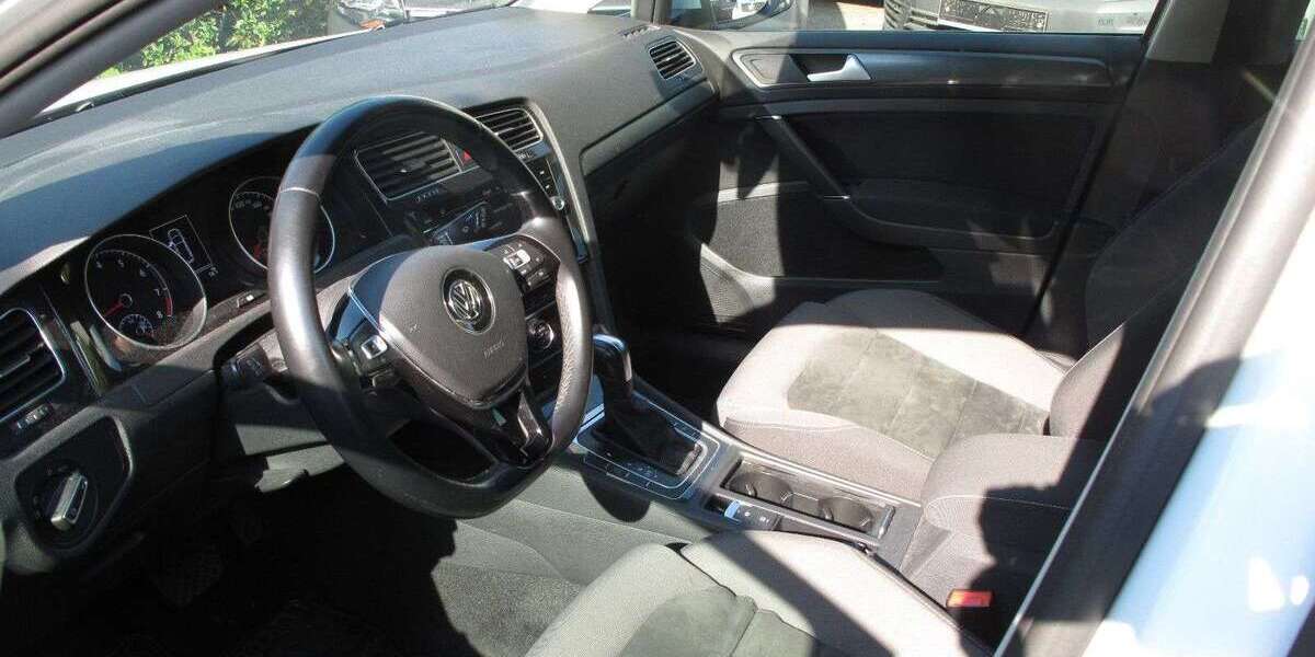 VW Golf VII Variant Comfortline BlueMotion TGI 278.000 km 8.888 &euro; Bergneustadt 51702