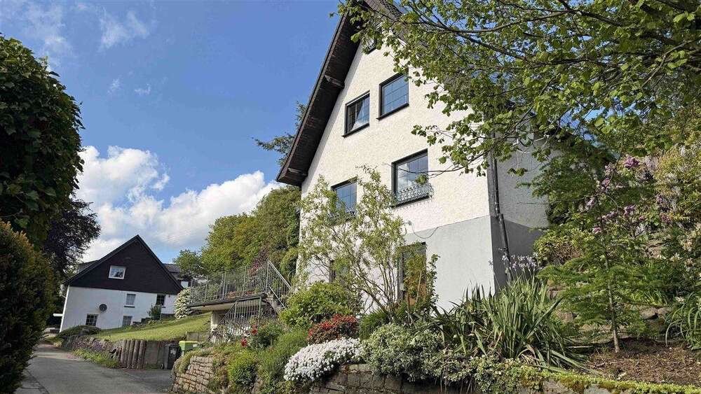 Einfamilienhaus Reichshof - 4 Zimmer, 118 m&sup2;, 330.000&euro; | Angebot:26976792