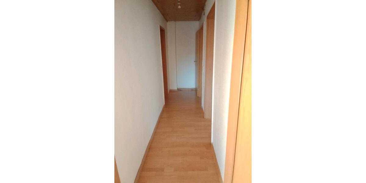 Etagenwohnung Marienheide - 5 Zimmer, 120 m&sup2;, 1.350&euro; | Angebot:27580971
