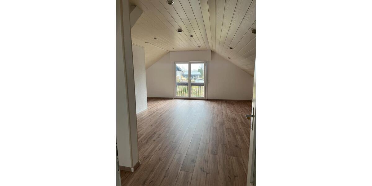 Dachgeschoßwohnung Drolshagen - 1 Zimmer, 55 m&sup2;, 350&euro; | Angebot:26020368