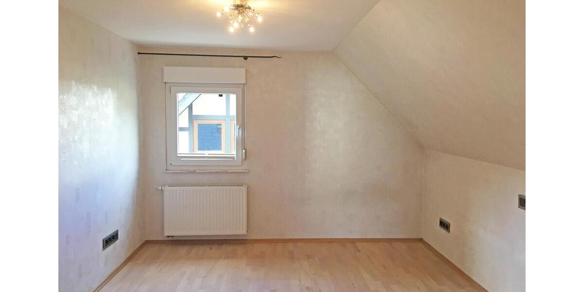 Einfamilienhaus Windeck - 4 Zimmer, 130 m&sup2;, 900&euro; | Angebot:25806701