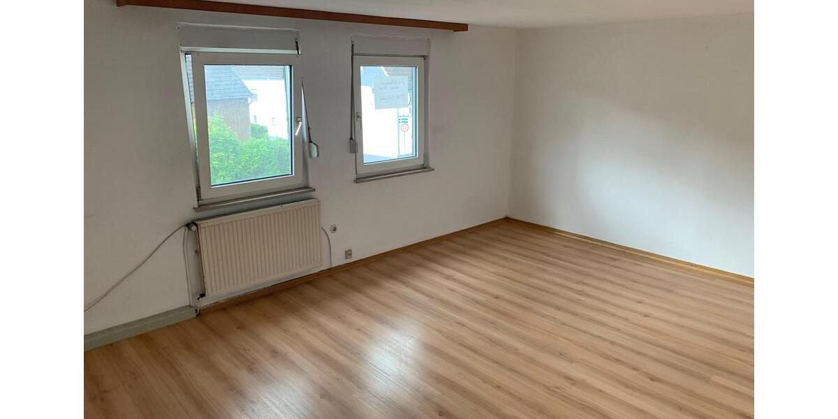 Etagenwohnung Gummersbach Berstig Süd - 3 Zimmer, 85 m&sup2;, 570&euro; | Angebot:25764249