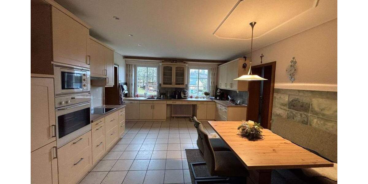 Bauernhaus, Landhaus Olpe Rhonard - 1 Zimmer, 390 m&sup2;, 1.180.000&euro; | Angebot:25666276