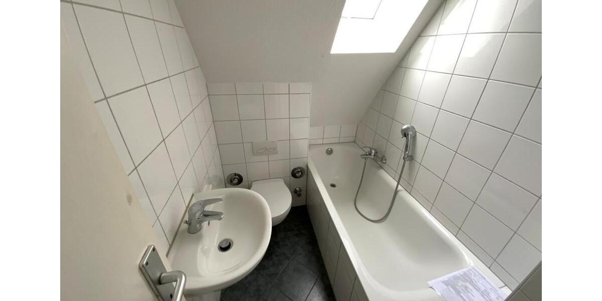 Dachgeschoßwohnung Plettenberg - 3 Zimmer, 38 m&sup2;, 339&euro; | Angebot:26545841
