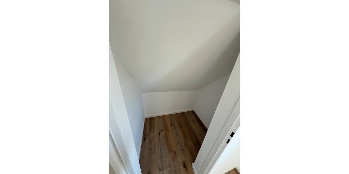 Dachgeschoßwohnung Olpe - 4 Zimmer, 80 m&sup2;, 225.000&euro; | Angebot:27181327