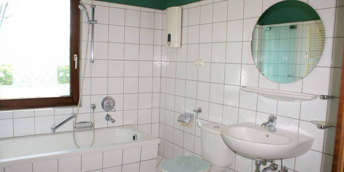 Mehrfamilienhaus, Wohnhaus Ruppichteroth - 9 Zimmer, 279 m&sup2;, 333.000&euro; | Angebot:25742820