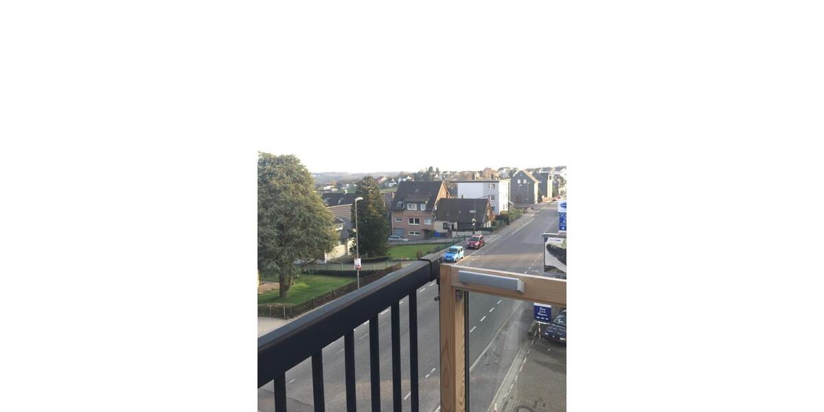 Dachgeschoßwohnung Wermelskirchen - 2.5 Zimmer, 95 m&sup2;, 690&euro; | Angebot:27553729
