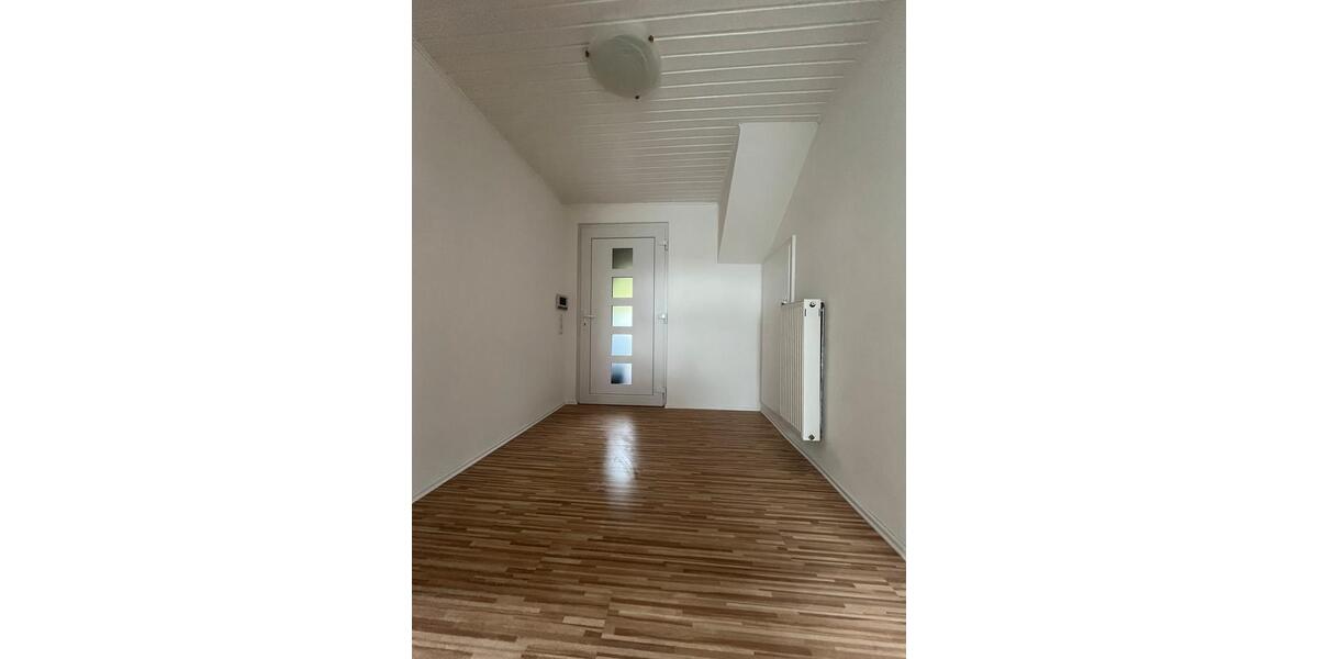 Dachgeschoßwohnung Lüdenscheid Augustenthal - 2 Zimmer, 65 m&sup2;, 600&euro; | Angebot:25857336