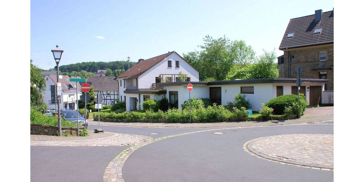 Mehrfamilienhaus, Wohnhaus Ruppichteroth - 9 Zimmer, 279 m&sup2;, 333.000&euro; | Angebot:25742820