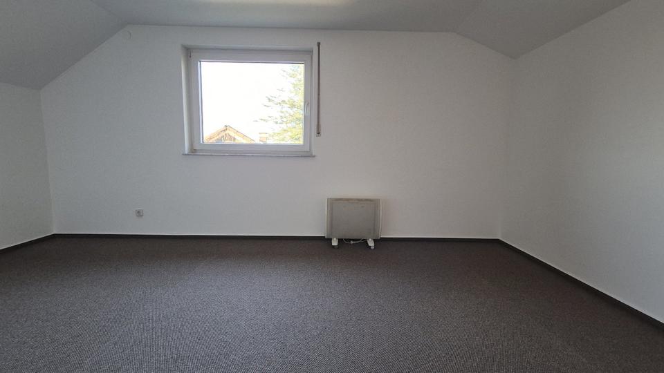 Dachgeschoßwohnung Waldbröl - 2 Zimmer, 70 m&sup2;, 550&euro; | Angebot:27553933