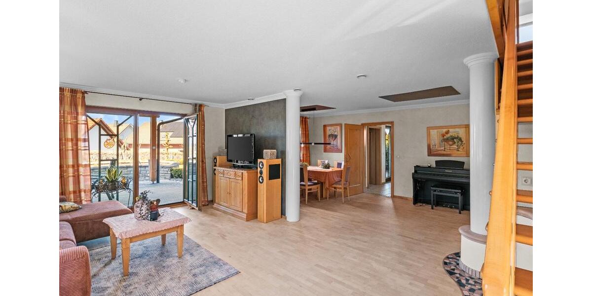 Einfamilienhaus Wenden - 7 Zimmer, 221 m&sup2;, 669.000&euro; | Angebot:26251739