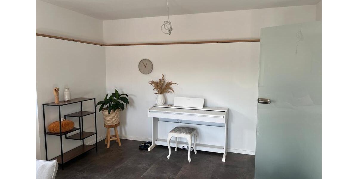 Einfamilienhaus Wiehl - 3 Zimmer, 110 m&sup2;, 1.500&euro; | Angebot:27614978