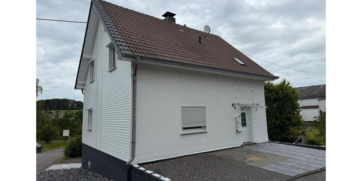 Mehrfamilienhaus, Wohnhaus Reichshof - 5 Zimmer, 135 m&sup2;, 275.000&euro; | Angebot:26906435