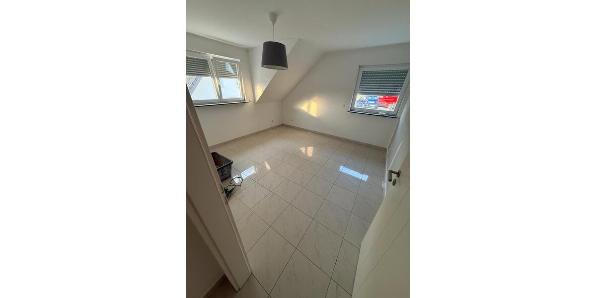 Maisonettenwohnung Overath - 4.5 Zimmer, 120 m&sup2;, 1.350&euro; | Angebot:27586988