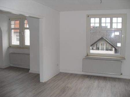 Etagenwohnung Lüdenscheid Grünewald - 3 Zimmer, 90 m&sup2;, 570&euro; | Angebot:25697115