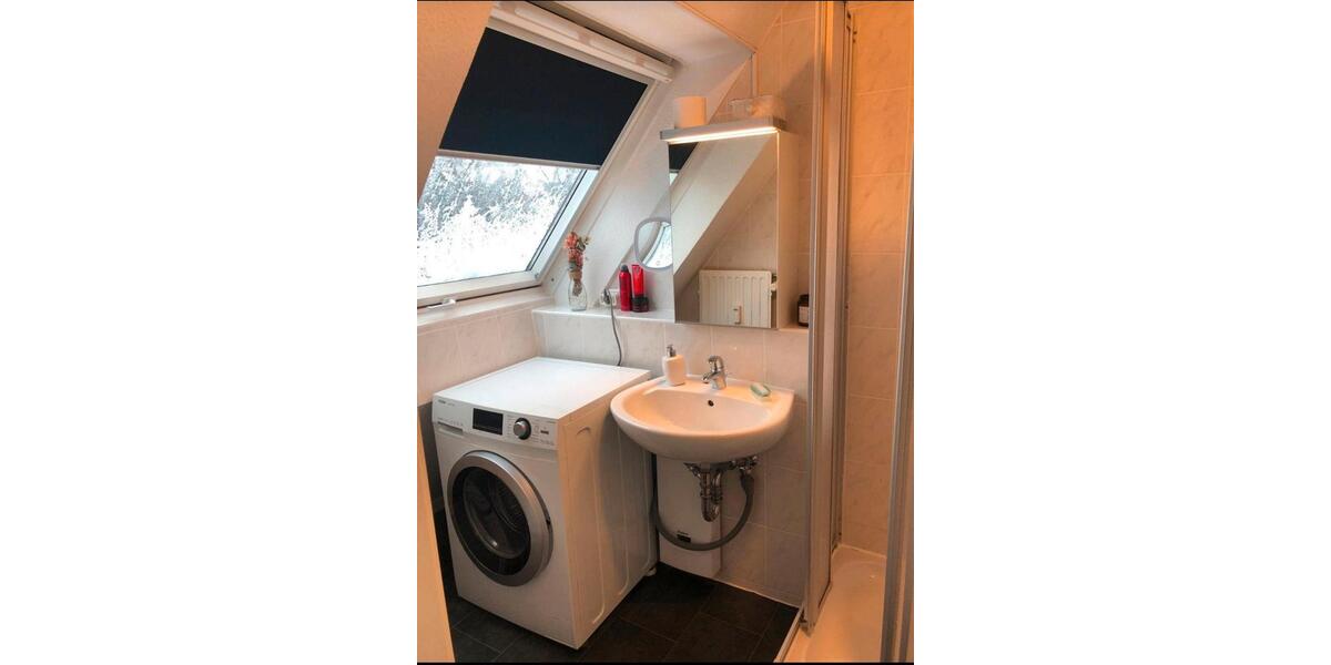 Dachgeschoßwohnung Wermelskirchen - 3 Zimmer, 64 m&sup2;, 195.000&euro; | Angebot:23863611